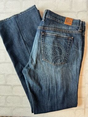 Lucky Brand Women's Dark Blue Embroidered Pocket Jeans western size 14